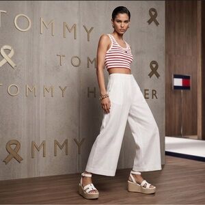 New authentic Tommy Hilfiger designer platform sandals MISMATES 8.5 9 Display